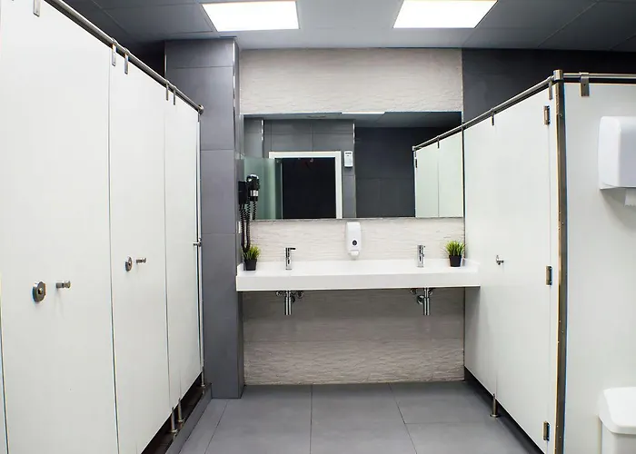 Quart Youth & * Valence