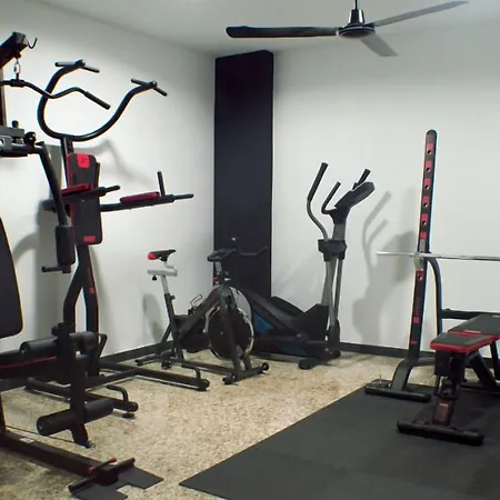 Hostel Quart Youth & *