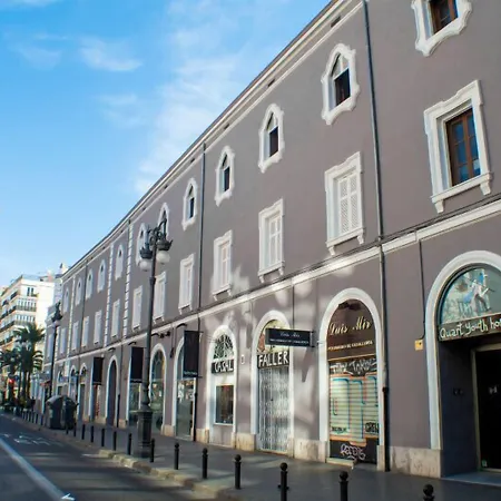 Quart Youth & Hostel *