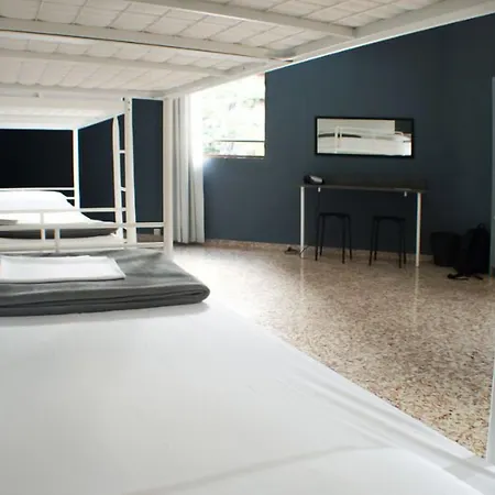 Hostel Quart Youth &