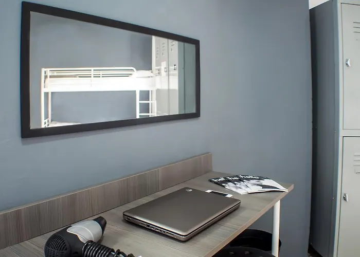 Quart Youth & Hostel