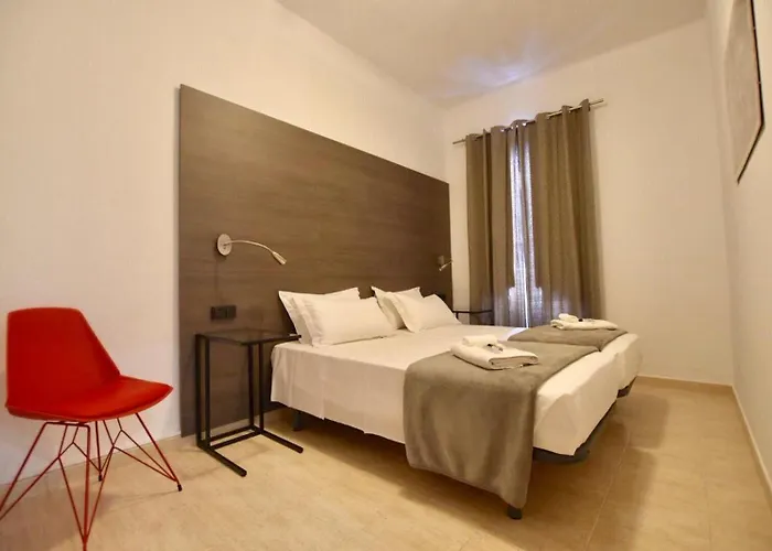 Quart Youth & Hostel *