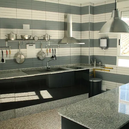 Хостел Quart Youth & Валенсия