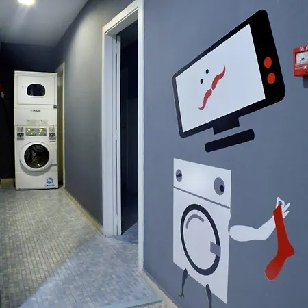 Хостел Quart Youth & Валенсия