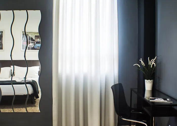 Quart Youth & Хостел Валенсия