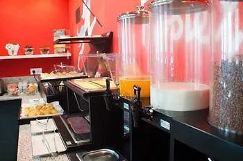 Quart Youth & Хостел *